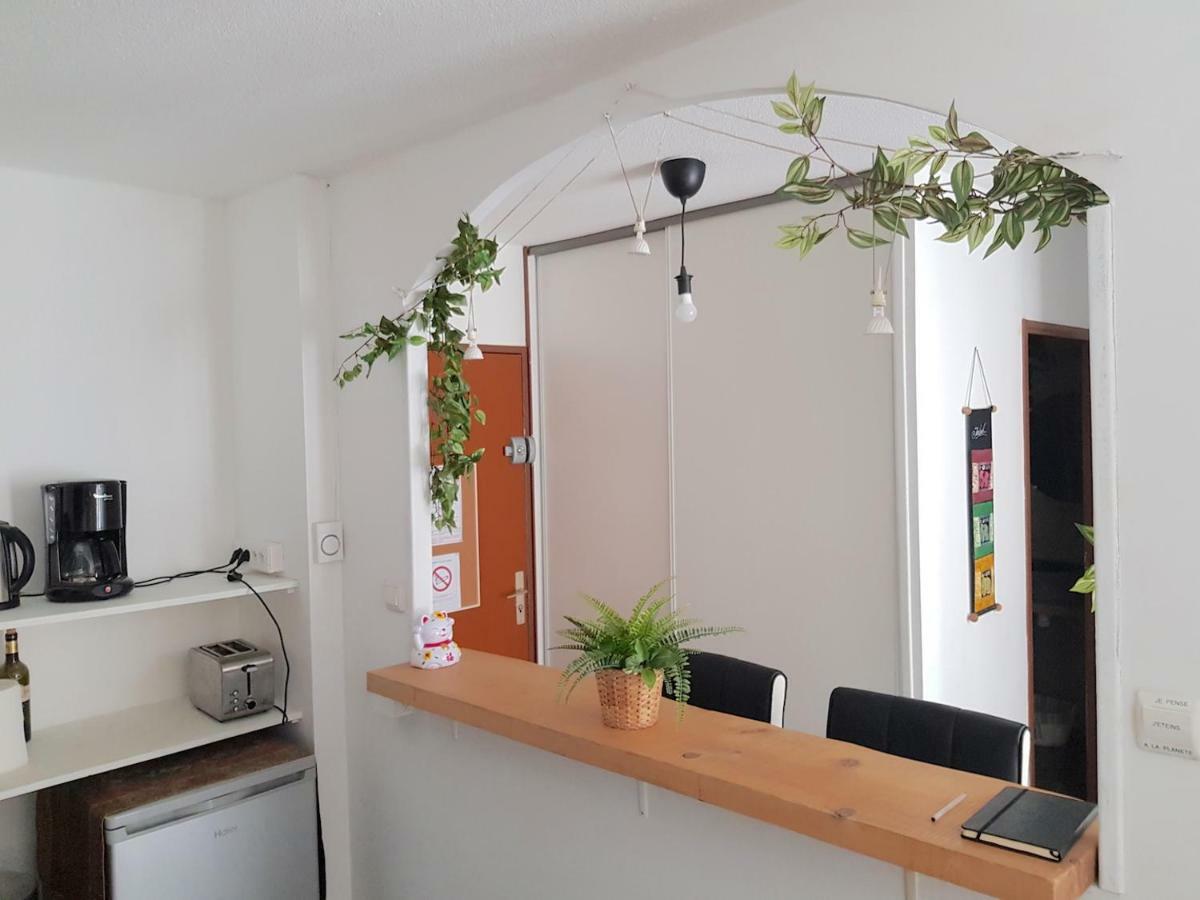 Au Petit Thai - T2 Avec Balcon - Montpellier Centre Apartment Bagian luar foto